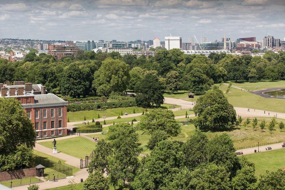 View of Kensington Palace and Gardens from Min Jiang