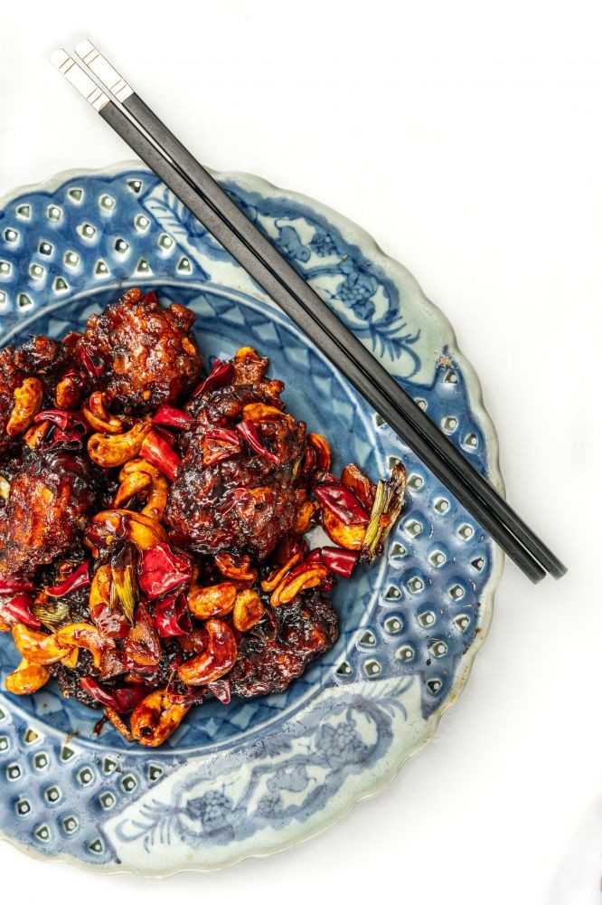 Min Jiang Stir-fried Gong Bao Corn-fed Chicken Cashew Nuts Sichuan Dried Chilli