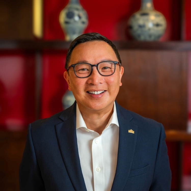 Chun Lee, Restaurant General Manager of Min Jiang